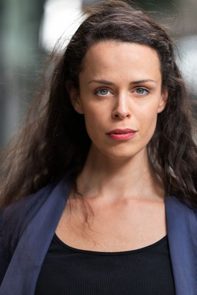Headshot of Swedish Actress Cecilia Säverman